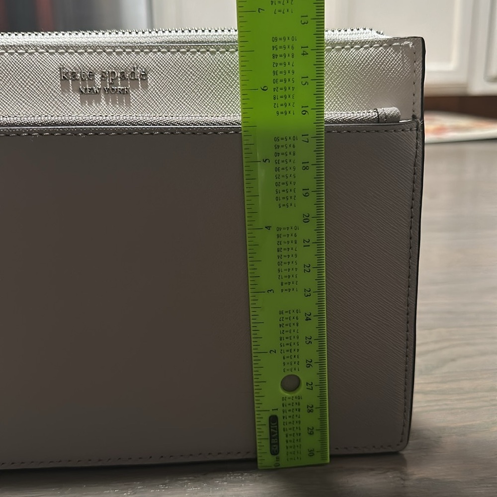 Kate Spade Cross Body 🎉 - Picture 9 of 9